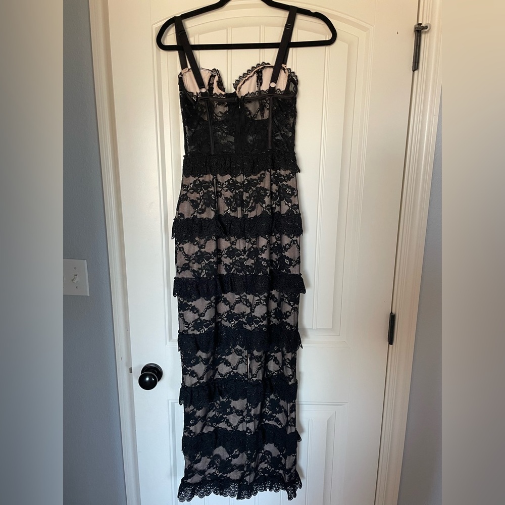 Hello Molly LUXE MYSTIQUE LACE MAXI DRESS - Picture 5 of 8